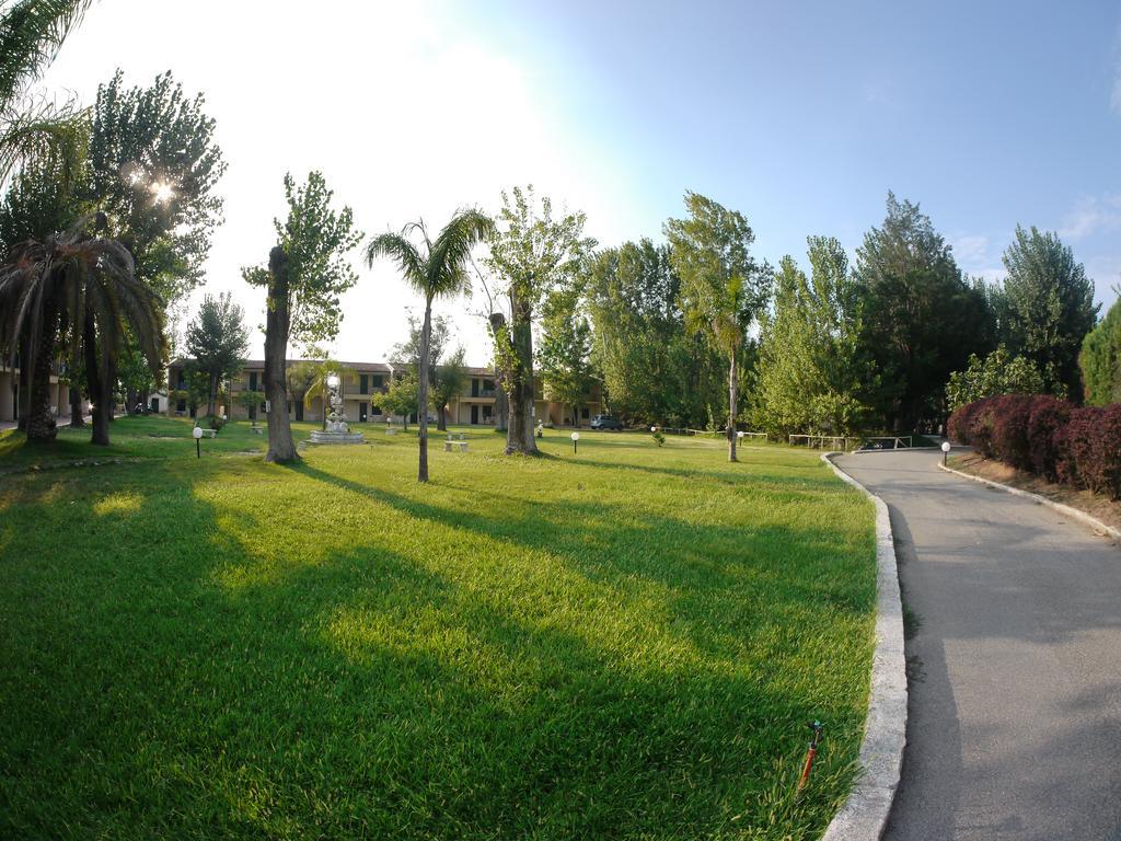 Marina Di Rossano Village Club Eksteriør billede